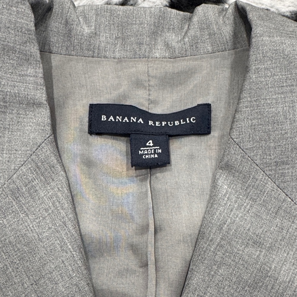 Banana Republic Women's Gray Suit Jacket - Picture 2 of 6
